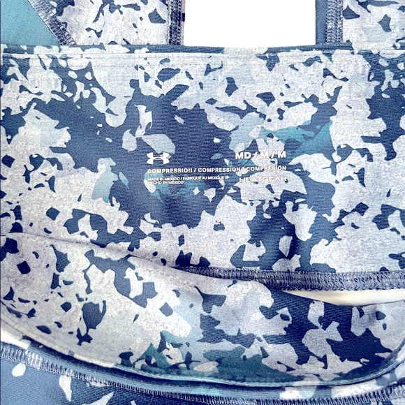 Under Armour Mesh Capri Silver Metallic Print - Picture 3 of 5